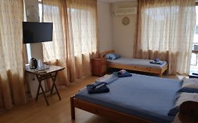 Самостоятелни стаи в Къща Зора