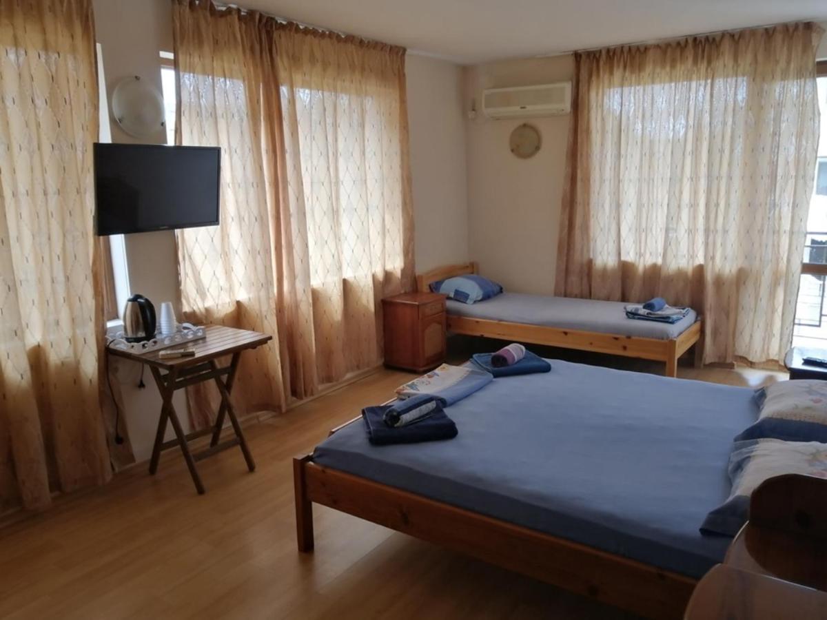 Guest House "Zora - Sarafovo" Бургас Екстериор снимка