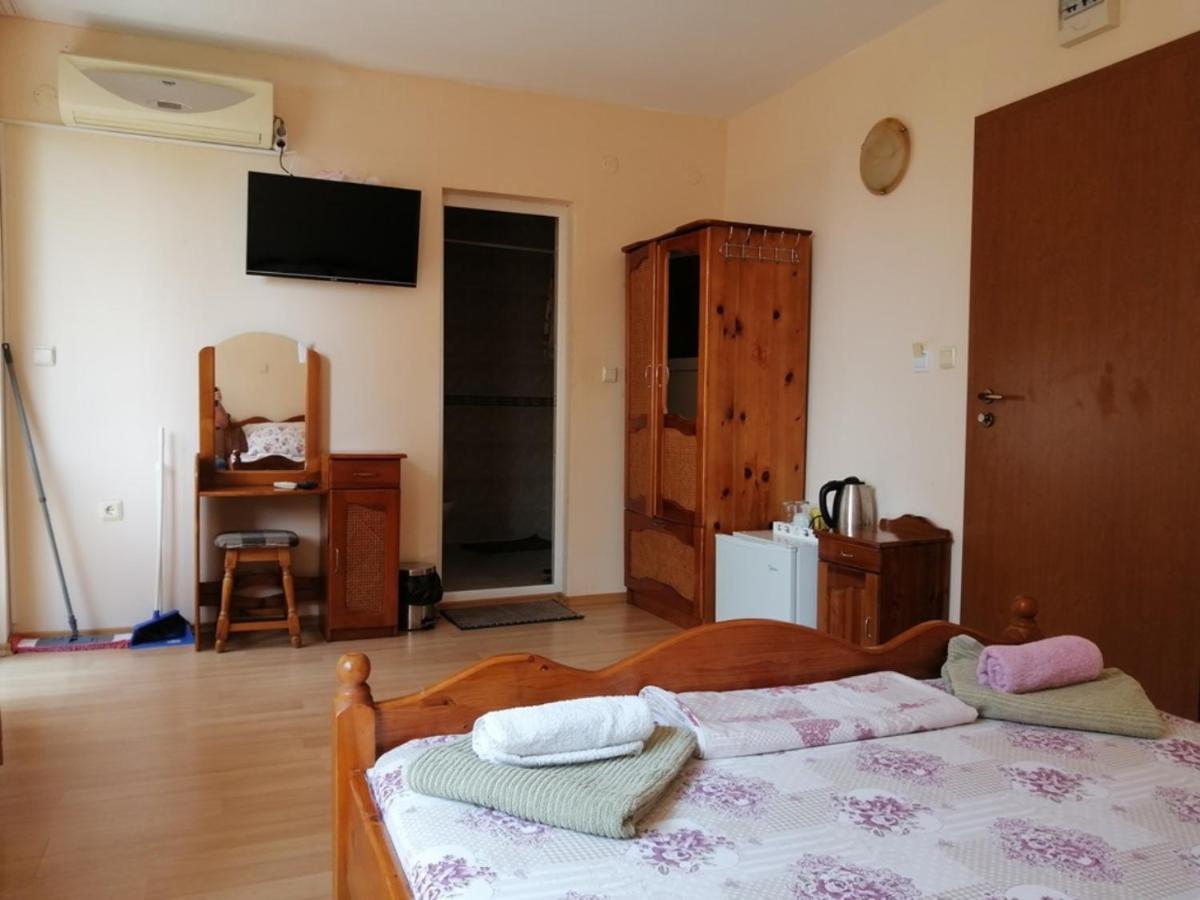Guest House "Zora - Sarafovo" Бургас Екстериор снимка