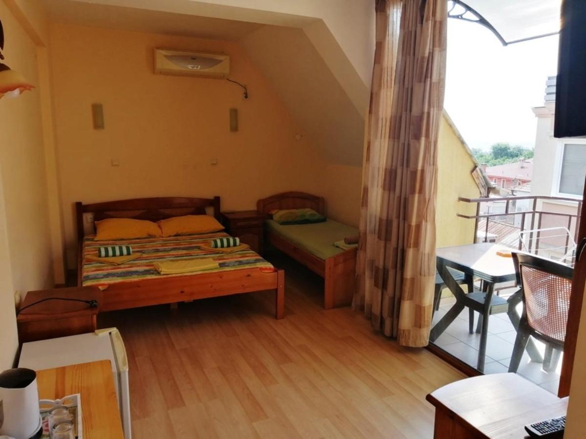 Guest House "Zora - Sarafovo" Бургас Екстериор снимка