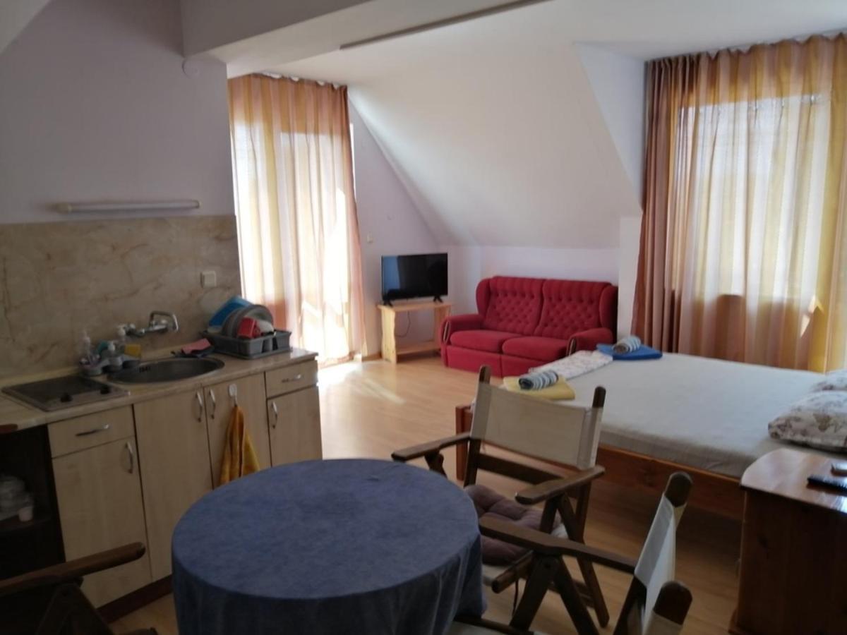 Guest House "Zora - Sarafovo" Бургас Екстериор снимка