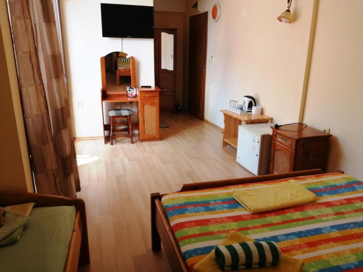 Guest House "Zora - Sarafovo" Бургас Екстериор снимка