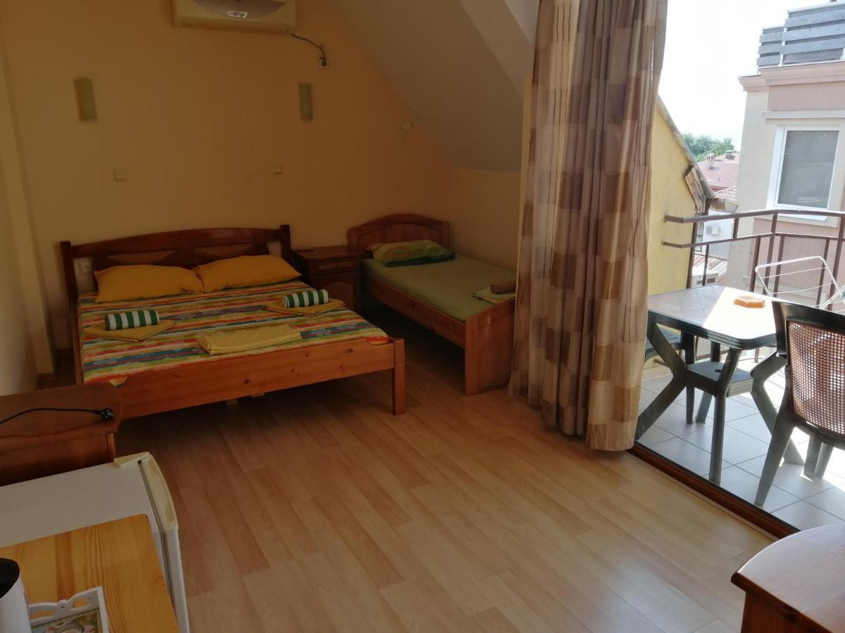 Guest House "Zora - Sarafovo" Бургас Екстериор снимка