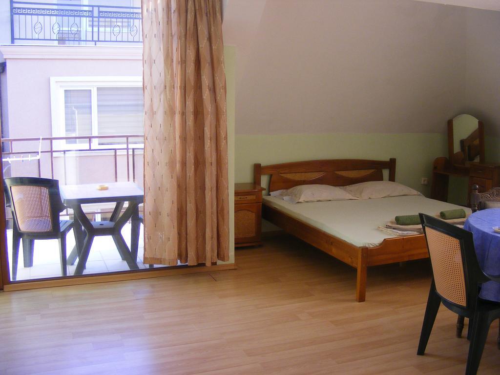 Guest House "Zora - Sarafovo" Бургас Екстериор снимка