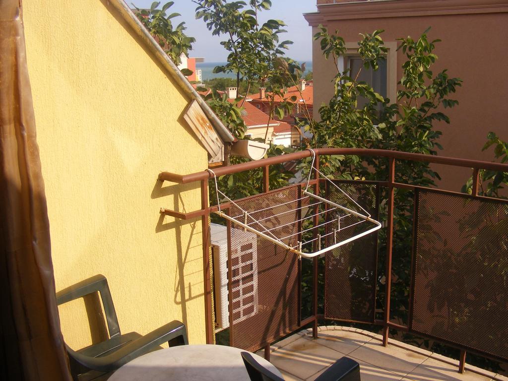 Guest House "Zora - Sarafovo" Бургас Екстериор снимка