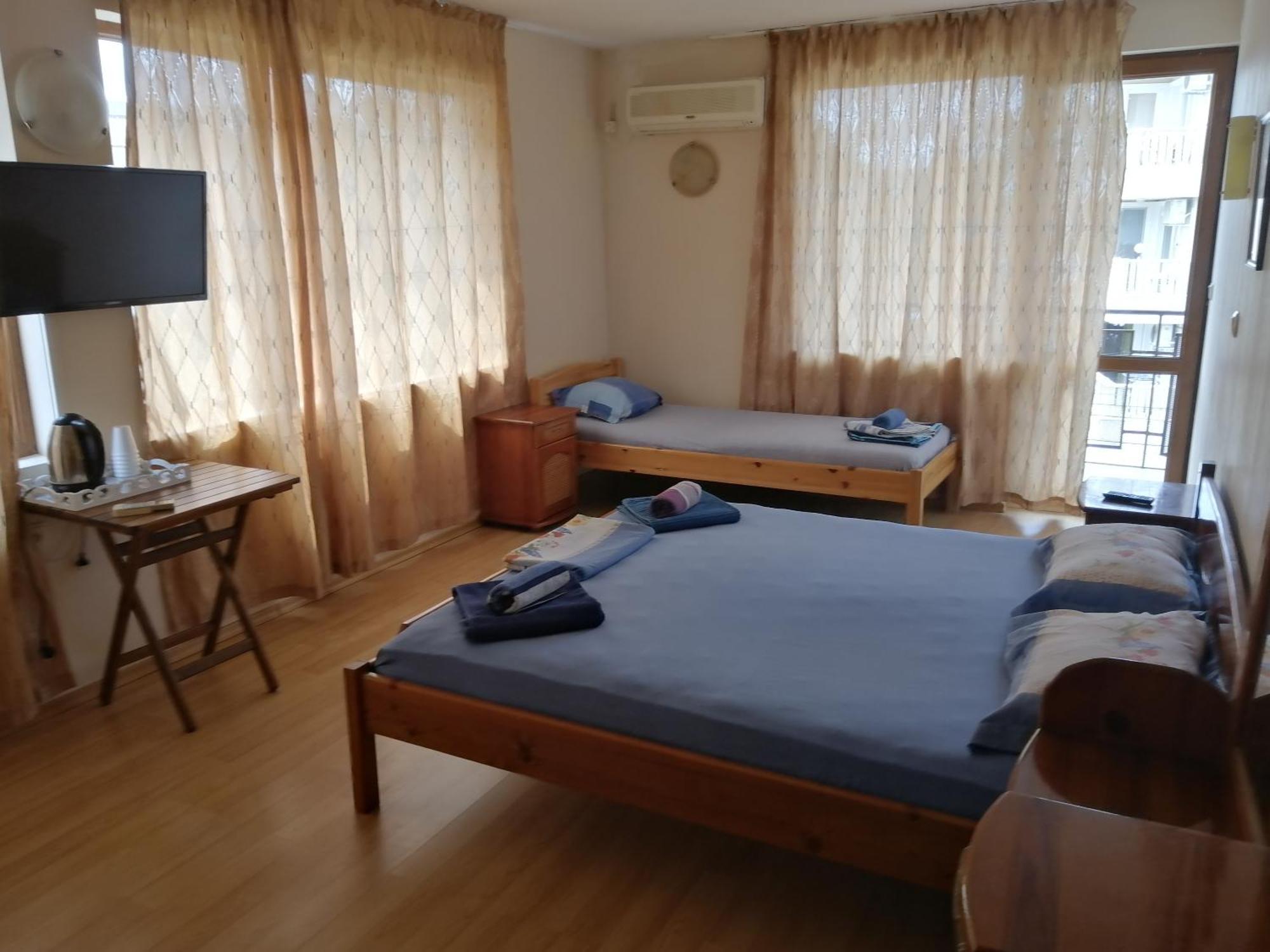 Guest House "Zora - Sarafovo" Бургас Екстериор снимка