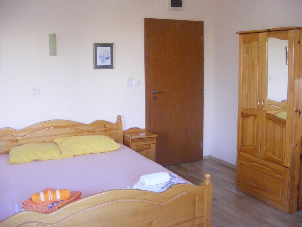 Guest House "Zora - Sarafovo" Бургас Екстериор снимка