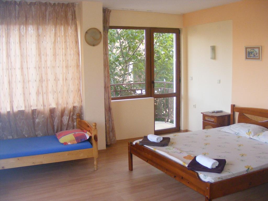 Guest House "Zora - Sarafovo" Бургас Екстериор снимка