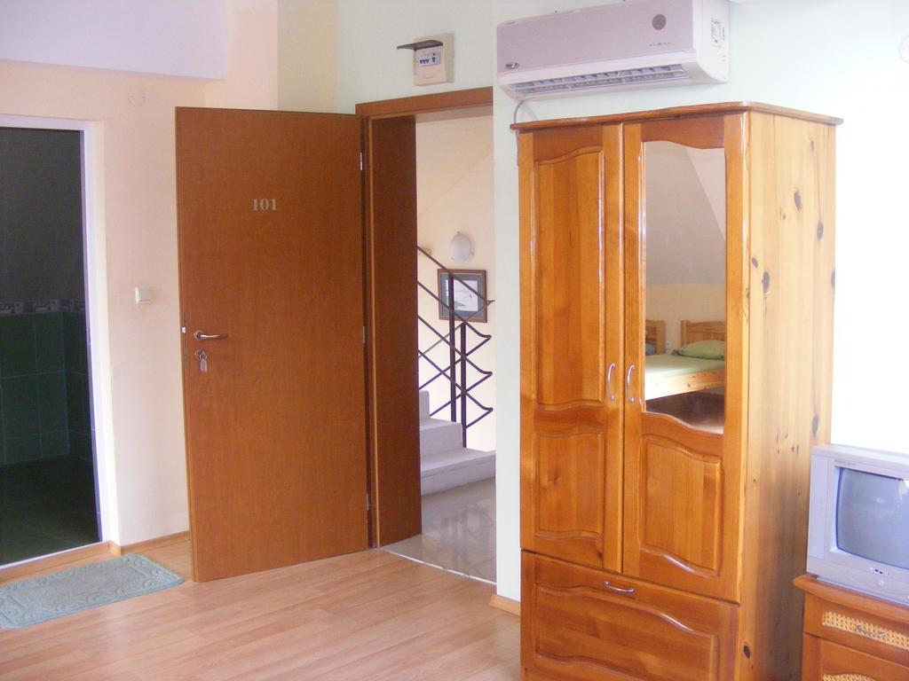 Guest House "Zora - Sarafovo" Бургас Екстериор снимка